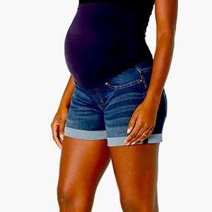 Levi’s maternity shorts